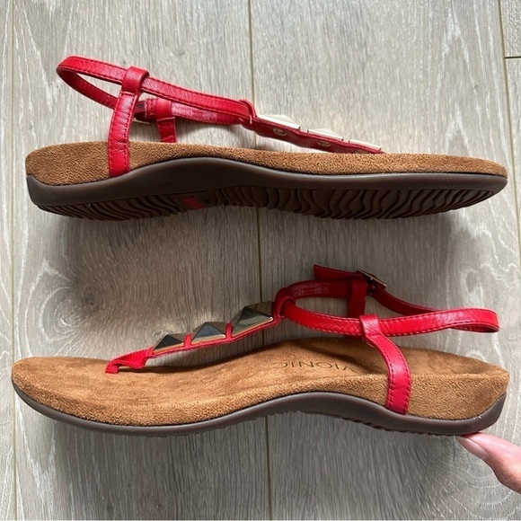 Vionic Sandals Shoes Rest Nala T-Strap Leather Adjustable Buckle Studded Red 9 - Picture 4 of 12